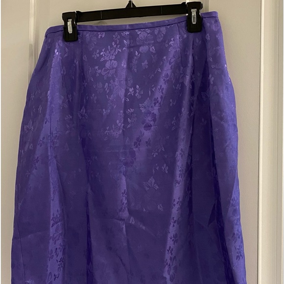 Vintage Nicolette Two Piece Suit - Picture 5 of 5